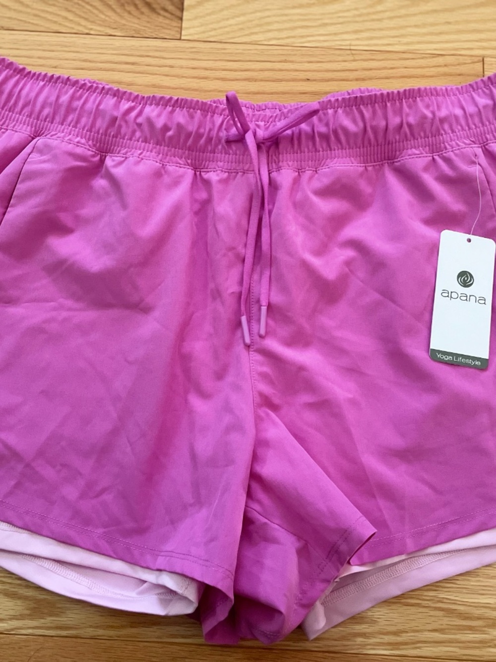 Apana Shorts, Size XL